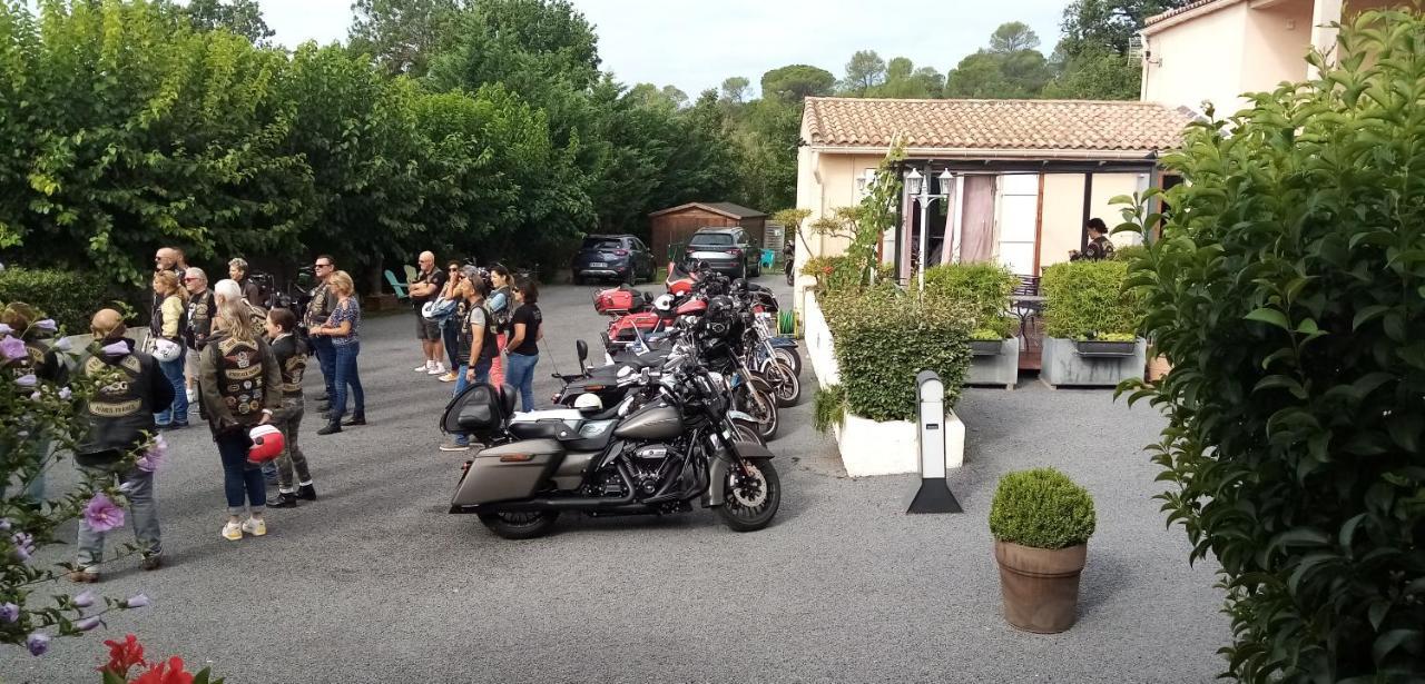 Le Grand Jardin Hotel Aujargues Buitenkant foto