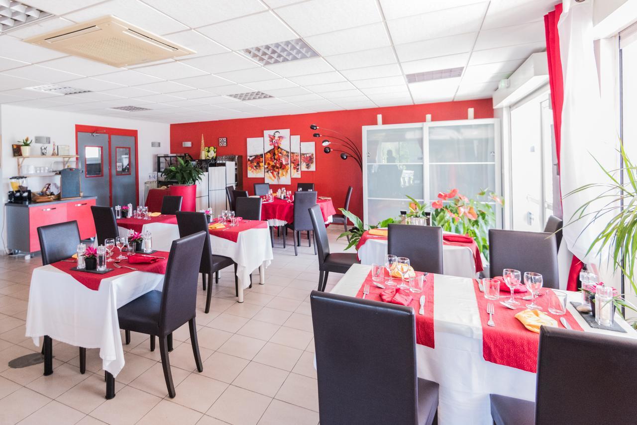 Le Grand Jardin Hotel Aujargues Buitenkant foto